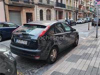 Usado Ford Focus Ghia 115 CV (84 kW) 2006 Negro Berlina