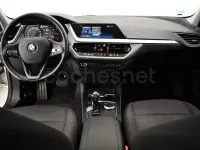 Usado BMW 118 Comfort Edition 140 CV (102 kW) 2020 Blanco Berlina