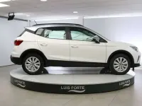 Usado Seat Arona Style 110 CV (80 kW) 2023 Blanco SUV