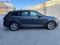 Usado Audi Q7 S-line plus 286 CV (210 kW) 2022 Gris / plata SUV