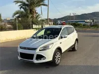 Usado Ford Kuga Business Edition 150 CV (110 kW) 2015 Blanco SUV