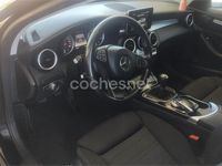 Usado Mercedes E200 75 CV (55 kW) 1993 Negro Familiar