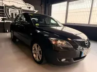 Usado Mazda 3 Sportive 109 CV (80 kW) 2007 Negro Utilitario