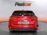 Usado Kia Ceed 100 CV (73 kW) 2021 Granate Utilitario