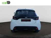 Usado Toyota Yaris Hybrid Business Edition 116 CV (85 kW) 2022 Blanco Utilitario