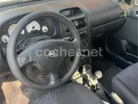 Usado Opel Astra Club 84 CV (61 kW) 2002 Gris / plata Berlina