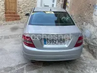Usado Mercedes C200 136 CV (100 kW) 2011 Gris / plata Berlina