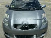 Usado Toyota Yaris 90 CV (66 kW) 2008 Gris / plata Utilitario