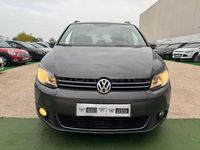 Usado VW Touran 140 CV (102 kW) 2012 Gris / plata Monovolumen