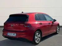 Usado VW Golf VIII Life 110 CV (80 kW) 2022 Rojo Berlina