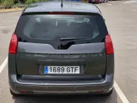Usado Peugeot 5008 Premium 110 CV (80 kW) 2010 Gris / plata Monovolumen