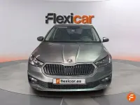 Usado Skoda Fabia Selection 95 CV (69 kW) 2025 Gris Utilitario