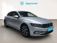 Usado VW Passat Executive 120 CV (88 kW) 2020 Gris plata Berlina