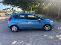 Usado Ford Fiesta Trend 68 CV (50 kW) 2011 Azul Berlina
