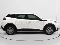 Usado Peugeot 2008 Active 110 CV (80 kW) 2022 Blanco SUV