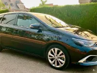 Usado Toyota Auris Hybrid Advance 136 CV (100 kW) 2015 Negro Berlina