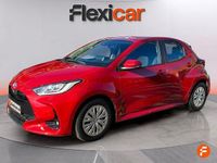 Usado Toyota Yaris Hybrid Active 116 CV (85 kW) 2023 Rojo Berlina