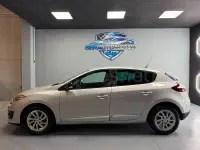 Usado Renault Mégane IV LIMITED 110 CV (80 kW) 2016 Gris / plata Berlina