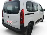 Usado Fiat Doblò 102 CV (75 kW) 2023 Blanco Monovolumen