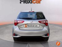 Usado Toyota Yaris 111 CV (81 kW) 2018 Gris Berlina
