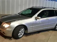 Usado Mercedes C270 Elegance 170 CV (125 kW) 2003 Gris / plata Familiar