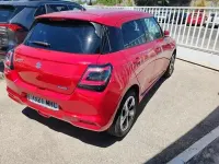 Usado Suzuki Swift 83 CV (61 kW) 2024 Rojo Utilitario