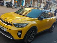 Usado Kia Stonic 120 CV (88 kW) 2018 Amarillo SUV