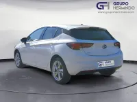 Usado Opel Astra Edition 105 CV (77 kW) 2021 Blanco Berlina