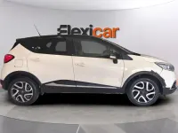 Usado Renault Captur Intens 90 CV (66 kW) 2016 Beige SUV