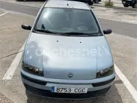 Usado Fiat Punto Dynamic 60 CV (44 kW) 2003 Azul Utilitario