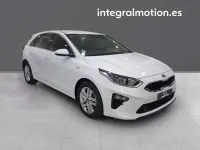 Usado Kia Ceed 120 CV (88 kW) 2021 Blanco Utilitario