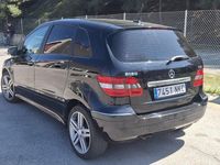 Usado Mercedes B180 109 CV (80 kW) 2011 Negro Monovolumen