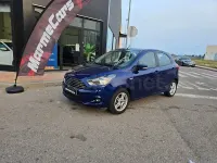Usado Ford Ka Plus 85 CV (62 kW) 2018 Azul Utilitario