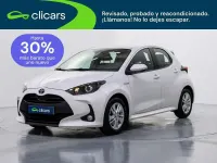 Usado Toyota Yaris Hybrid Active 75 CV (55 kW) 2021 Blanco Berlina