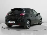 Usado Peugeot 208 Allure 100 CV (73 kW) 2022 Negro Utilitario