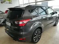 Usado Ford Kuga ST-Line 150 CV (110 kW) 2018 Gris / plata SUV