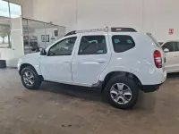 Usado Dacia Duster Lauréate 109 CV (80 kW) 2015 Blanco SUV
