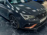 Usado Seat Leon 4Drive 300 CV (220 kW) 2020 Gris / plata Familiar