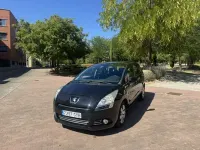 Usado Peugeot 5008 Active 112 CV (82 kW) 2011 Negro Monovolumen