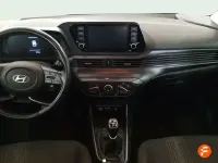 Usado Hyundai i20 100 CV (73 kW) 2024 Gris Utilitario