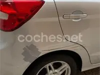 Usado Ford Ka Plus Ultimate 85 CV (62 kW) 2017 Gris / plata Utilitario