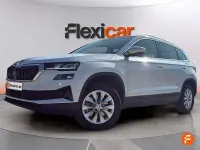 Usado Skoda Karoq Ambition 150 CV (110 kW) 2023 Blanco SUV