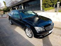 Usado Mercedes C200 122 CV (89 kW) 2010 Negro Coupe