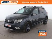 Usado Dacia Sandero 91 CV (66 kW) 2018 Gris Utilitario