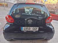 Usado Toyota Aygo Live 68 CV (50 kW) 2009 Negro Utilitario