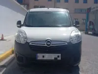Usado Opel Combo 105 CV (77 kW) 2017 Blanco Monovolumen