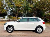 Usado Skoda Kamiq Ambition 110 CV (80 kW) 2021 Blanco SUV