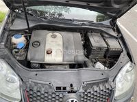 Usado VW Golf IV Highline 115 CV (84 kW) 2005 Gris / plata Berlina
