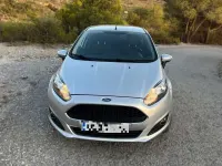 Usado Ford Fiesta Trend 82 CV (60 kW) 2016 Negro Utilitario