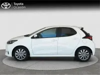 Usado Toyota Yaris Hybrid Active 116 CV (85 kW) 2023 Blanco Monovolumen